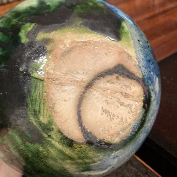 Vintage handmade flowers pottery - Picture 7 of 8